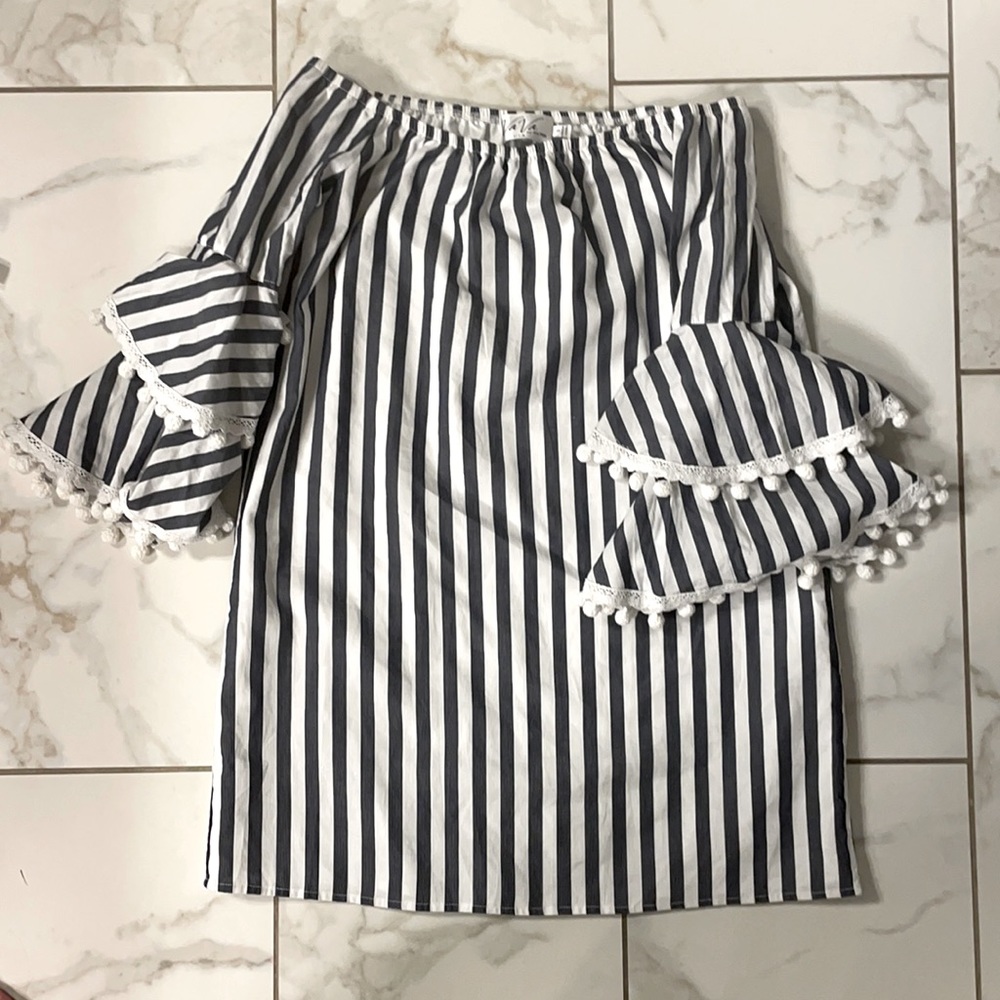 VaVa by Joy Han off the shoulder dress Small